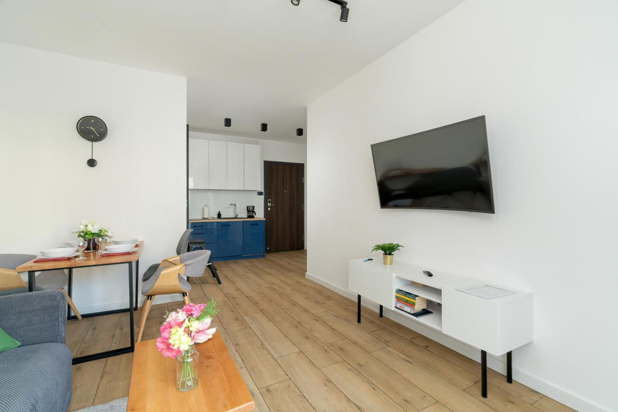 Stylish & Comfy Garbary Apartments With Parking By Noclegi Renters Познан Екстериор снимка